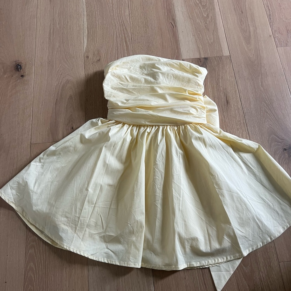 Elegant Yellow Strapless Dress